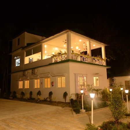 Jaldapara Forest Tourist Lodge Jftl Madari Hat Экстерьер фото